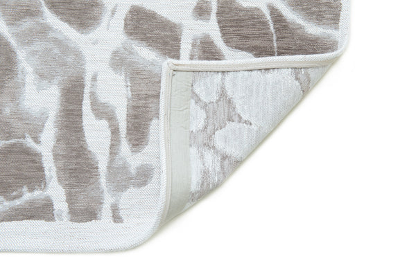 Homeroots 10' Gray Abstract Non Skid Area Rug  100% Pet 551913