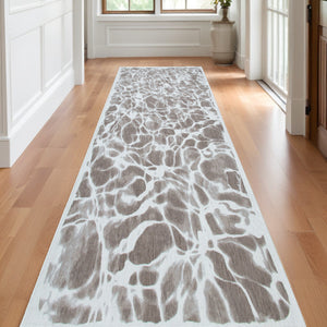 Homeroots 10' Gray Abstract Non Skid Area Rug  100% Pet 551913