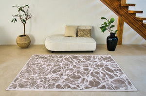 Homeroots 5' Gray Round Abstract Non Skid Area Rug  100% Pet 551919