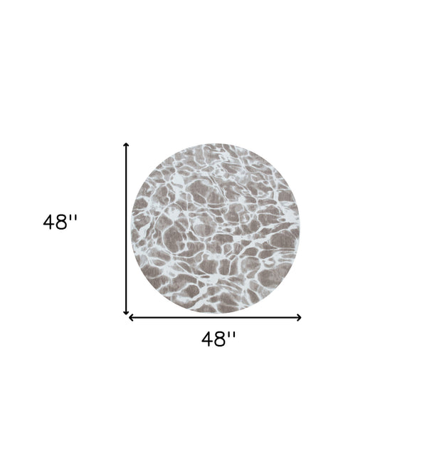 Homeroots 5' Gray Round Abstract Non Skid Area Rug  100% Pet 551919