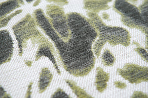 Homeroots 3' X 5' Green And White Abstract Non Skid Area Rug  100% Pet 551921