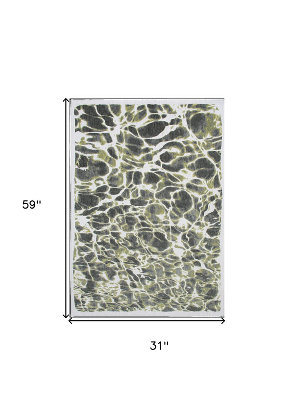 Homeroots 3' X 5' Green And White Abstract Non Skid Area Rug  100% Pet 551921