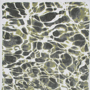 Homeroots 3' X 5' Green And White Abstract Non Skid Area Rug  100% Pet 551921