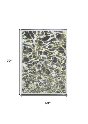 Homeroots 5' X 7' Green And White Abstract Non Skid Area Rug  100% Pet 551923