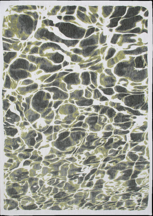 Homeroots 5' X 7' Green And White Abstract Non Skid Area Rug  100% Pet 551923