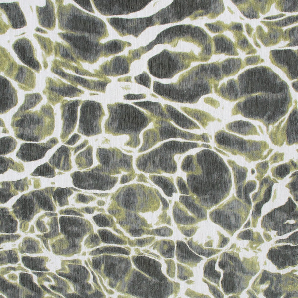 Homeroots 6' X 8' Green And White Abstract Non Skid Area Rug  100% Pet 551924