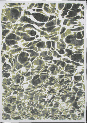 Homeroots 5' Green And White Round Abstract Non Skid Area Rug  100% Pet 551928