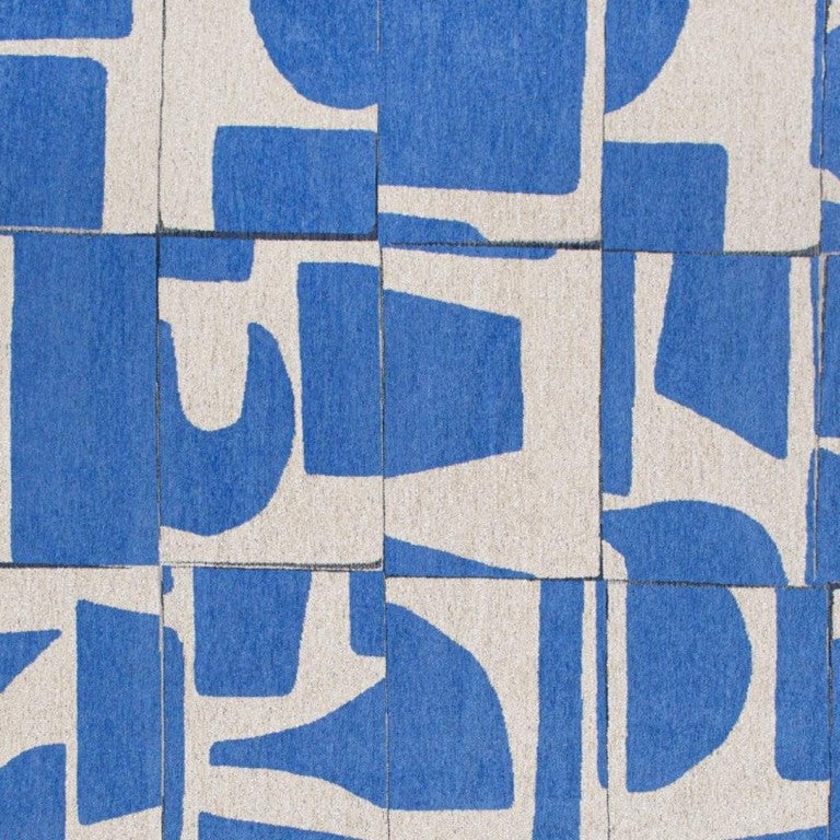 HomeRoots 6 X 8 Blue White Geometric Area Rug with Non Slip Backing for Living Rooms 551957