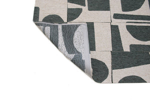 Round Washable Geometric Area Rug in Recycled Pet Fibers Low Pile for Modern Living Spaces