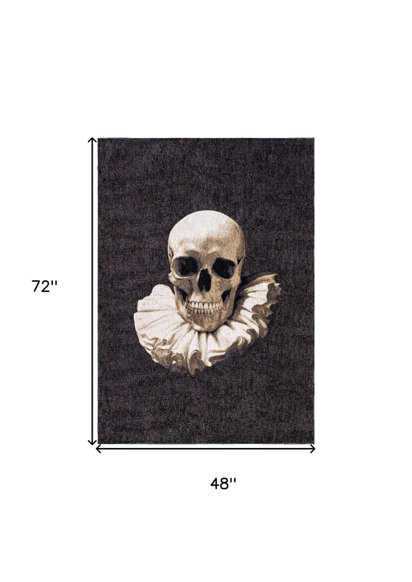 Homeroots 5' X 7' Black And White Funky Skull Non Skid Area Rug  100% Pet 552042