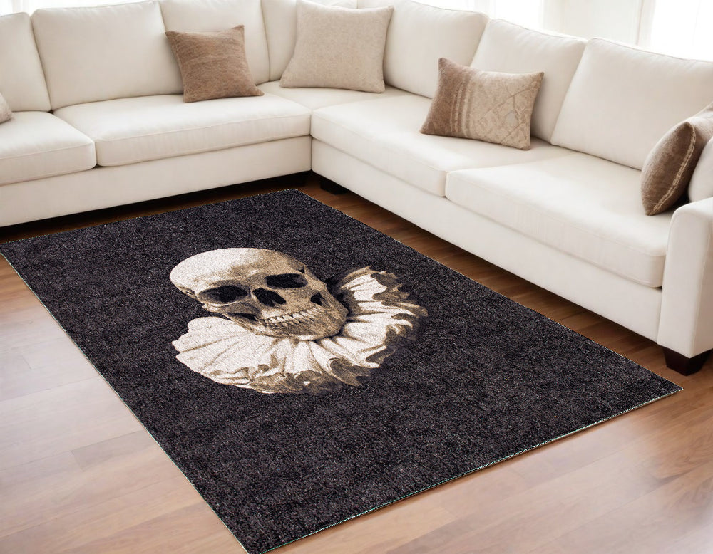 Homeroots 5' X 7' Black And White Funky Skull Non Skid Area Rug  100% Pet 552042