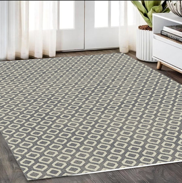 HomeRoots 5' Modern Beige and Gray Geometric Area Rug - Durable, Stylish, and Stain-Resistant for Every Home 5' X 8' 552160