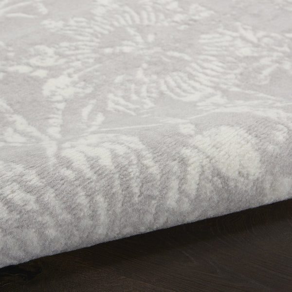 HomeRoots 8' Distressed Floral Ivory and Gray Rug - Timeless Charm, Durable Design for Cozy Homes and Spaces 8' Round 552302