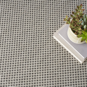 HomeRoots 8' Round Geometric Area Rug in Ivory & Charcoal - Stylish, Durable, Indoor/Outdoor Accent Piece 552306