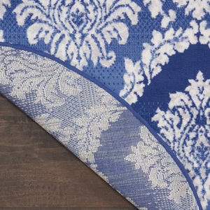 Homeroots 8' Ivory And Blue Damask Distressed Round Rug - Durable, Stain Resistant, Perfect For Family Spaces  Polyester 552311