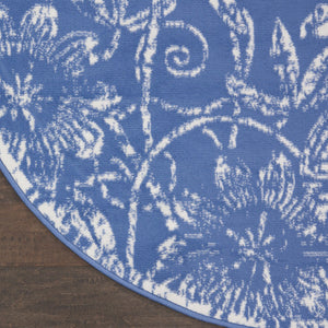Homeroots 8' Ivory And Blue Floral Distressed Round Rug - Durable, Stain-resistant, Perfect For Kids & Pets!  Polyester 552316