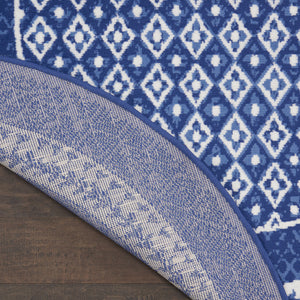 Homeroots 8' Ivory And Navy Blue Geometric Distressed Round Rug  Polypropylene 552326