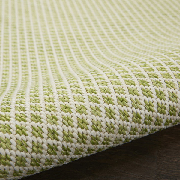 HomeRoots 8' Ivory and Green Geometric Area Rug – Durable, Stylish Indoor/Outdoor Design for Every Space 552333