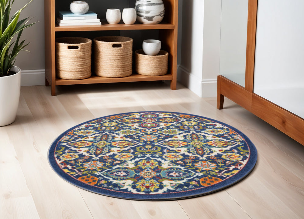 Homeroots 5' Blue Round Floral Power Loom Area Rug  Polypropylene 552388