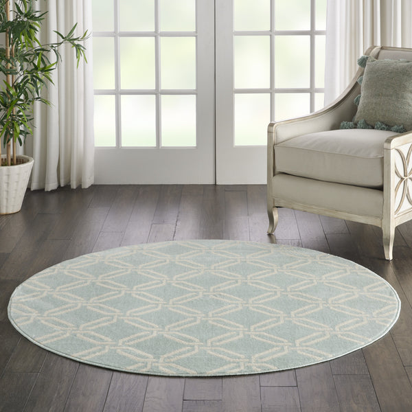 Homeroots 5' Beige And Green Trellis Round Rug  Polypropylene 552393