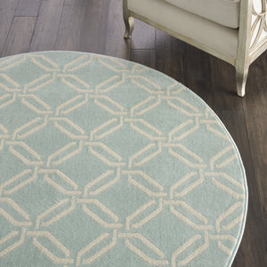 Homeroots 5' Beige And Green Trellis Round Rug  Polypropylene 552393