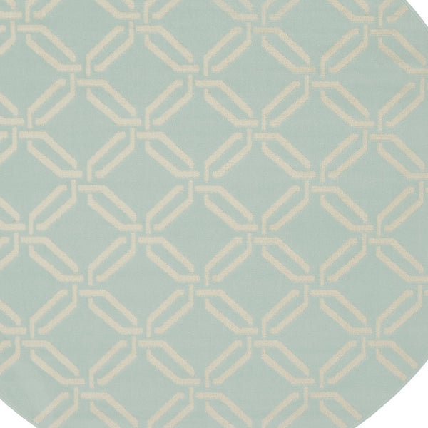 Homeroots 5' Beige And Green Trellis Round Rug  Polypropylene 552393