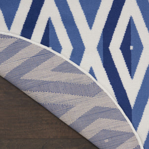 Homeroots 5' Ivory And Blue Geometric Round Rug  Polypropylene 552422