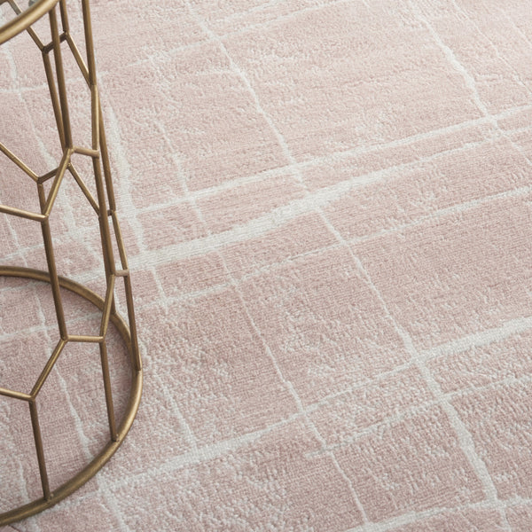 Homeroots 5' Pink And Ivory Abstract Geometric Round Rug  Polypropylene 552432