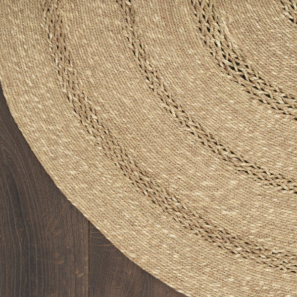 HomeRoots 5' Handmade Round Seagrass Area Rug - Natural & Brown for Indoor/Outdoor Use, Durable & Low Profile 552434