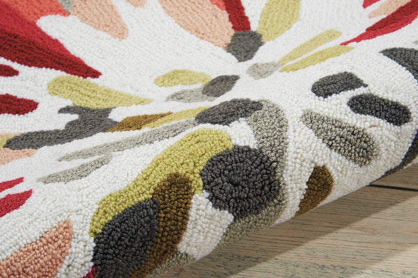 HomeRoots 8' Hand-Carved Handmade Area Rug in Ivory with Green and Red Floral Design - Timeless Elegance 4' X 6' 552642