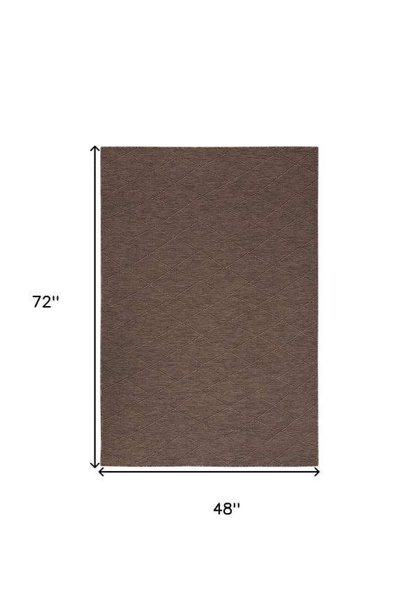 Homeroots 4' X 6' Brown Geometric Power Loom Non Skid Area Rug  Polypropylene 552713