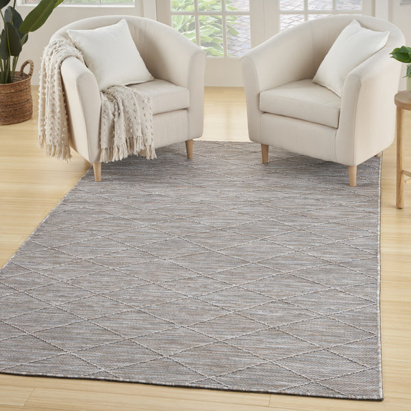 Homeroots 4' X 6' Gray Geometric Power Loom Non Skid Area Rug  Polypropylene 552714