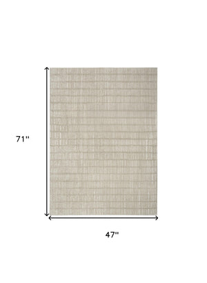 Homeroots 4' X 6' Ivory And Gray Geometric Area Rug  Polyester 552726