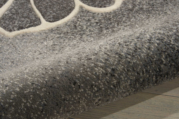 Homeroots 4' X 6' Ivory Black And Gray Botanical Leaves Area Rug  Polyester 552787