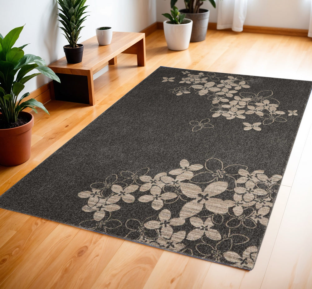 Homeroots 4' X 6' Beige And Charcoal Floral Area Rug  Polyester 552796