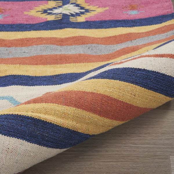 HomeRoots 8' Handcrafted Ivory Southwestern Area Rug with Fringed Edges - Perfect for Modern & Rustic Spaces 8' X 10' 552832