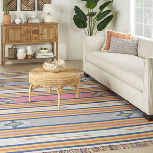 HomeRoots 8' Handcrafted Ivory Southwestern Area Rug with Fringed Edges - Perfect for Modern & Rustic Spaces 8' X 10' 552832