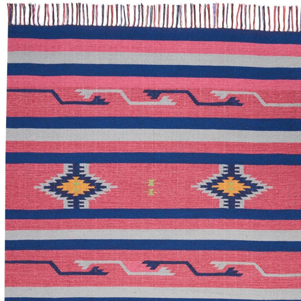 HomeRoots 8' Gray and Red Southwestern Handmade Area Rug - Cozy Texture, Geometric Design, Timeless Style 8' X 10' 552834