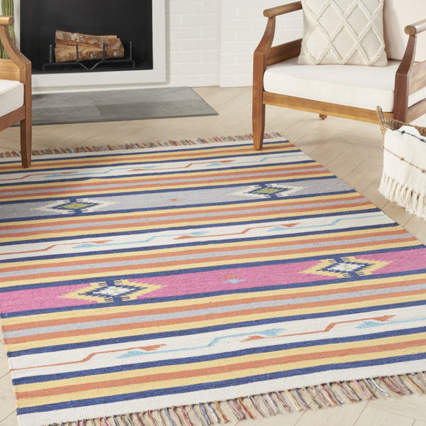 HomeRoots 7' Ivory Southwestern Handmade Area Rug with Fringed Edges for Timeless Style and Durability 7' X 10' 552835