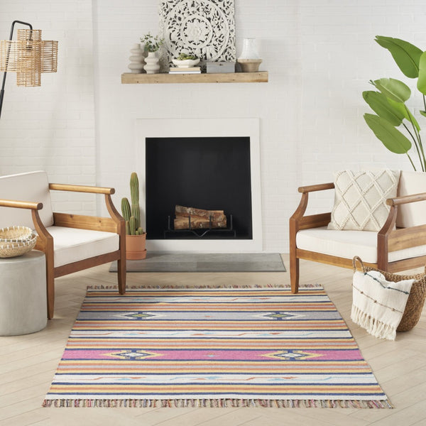 HomeRoots 7' Ivory Southwestern Handmade Area Rug with Fringed Edges for Timeless Style and Durability 7' X 10' 552835