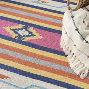 Homeroots 7' X 10' Ivory Southwestern Handmade Area Rug With Fringe  Cotton Blend 552835