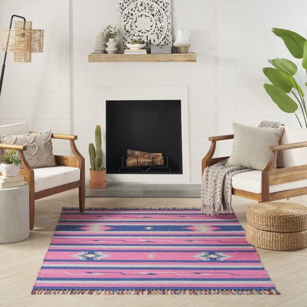 HomeRoots 7' Handmade Southwestern Area Rug in Soft Pink and Blue Tones with Fringed Edges for Any Space 7' X 10' 552836