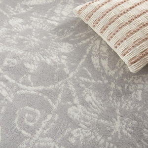 Homeroots 7' Ivory And Gray Floral Distressed Non-skid Area Rug - Perfect For Pets, Stain-resistant & Durable 5' X 7' Polyester 553044