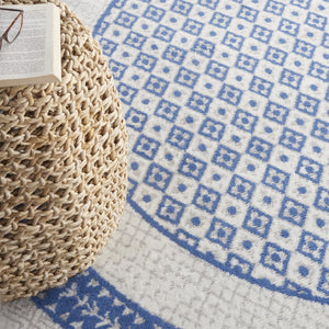 Homeroots 8' Ivory And Blue Geometric Round Rug - Durable, Stain Resistant, Perfect For Homes With Kids & Pets  Polyester 553085