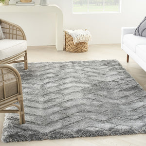 HomeRoots 5' Cozy Gray Chevron Shag Area Rug - Plush, Durable, Stain-Resistant Design for Modern Living Spaces 4' X 6' 553110