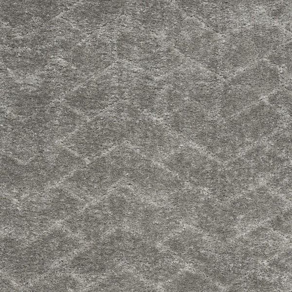 HomeRoots 5' Cozy Gray Chevron Shag Area Rug - Plush, Durable, Stain-Resistant Design for Modern Living Spaces 4' X 6' 553110
