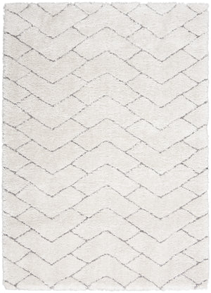 Homeroots 4' X 6' Ivory And Gray Chevron Shag Area Rug  Polyester 553111