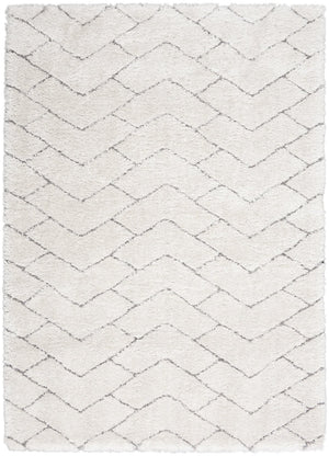 HomeRoots 5' Modern Ivory and Gray Chevron Shag Area Rug for Cozy Homes | Plush, Stylish, Stain-Resistant Design 4' X 6' 553111