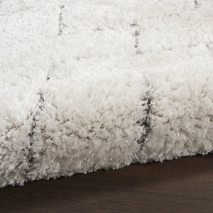 HomeRoots 5' Modern Ivory and Gray Chevron Shag Area Rug for Cozy Homes | Plush, Stylish, Stain-Resistant Design 4' X 6' 553111