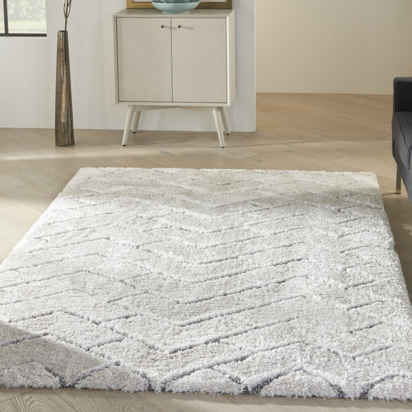 HomeRoots 5' Modern Ivory and Gray Chevron Shag Area Rug for Cozy Homes | Plush, Stylish, Stain-Resistant Design 4' X 6' 553111